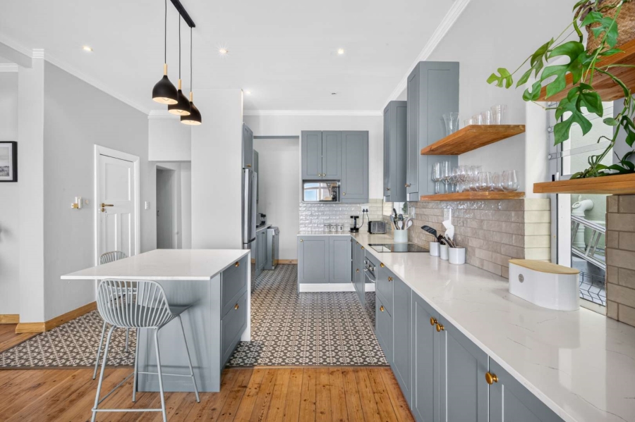 2 Bedroom Property for Sale in Green Point Western Cape